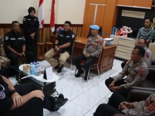 Polres Sarmi Terima Kunjungan Tim Div TIK Mabes Polri Terkait Survei Pembangunan Tower Repeater