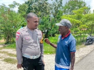 Bhabinkamtibmas Desa Anduam Lakukan DDS, Sosialisasi Kamtibmas dan Pencegahan Narkoba