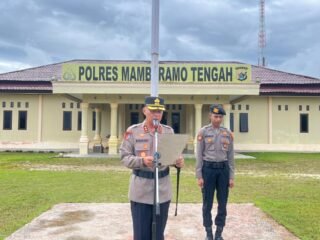 Kapolres Mamberamo Tengah Tekankan Disiplin Personel Saat Apel Pagi