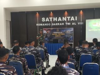 Dukung Sistem Pertahanan Negara Yang Kuat, Personel Babinsa Kodim 1310/Bitung Bekali Prajurit Sathantai Kodaeral VIII Dengan Materi Pembinaan Teritorial (Binter)