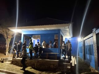 Personel Polres Mamberamo Tengah Laksanakan Patroli Malam, Situasi Kobakma Tetap Aman dan Kondusif