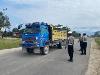 Hadir sejak pagi, Sat Lantas Polres Mamberamo Tengah jaga kelancaran aktivitas warga