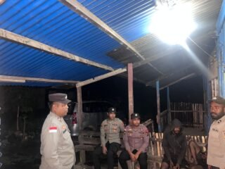 Patroli Sambang, Regu I Polsek Kelila Perkuat Kamtibmas dan Komunikasi dengan Warga